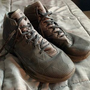 UA Men’s Steph Curry Basketball Shoes